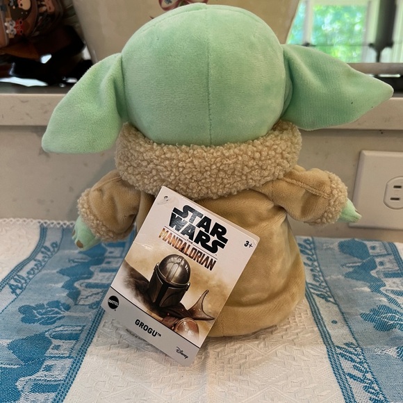 Baby Grogu 8 inch Plush Mandalorian The Child Star Wars Mattel Flat Bottom NWT - Picture 4 of 9